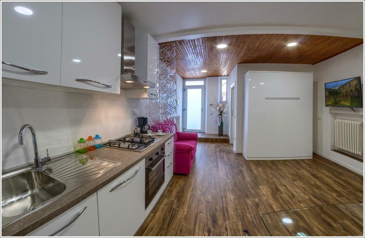 Апартаменты Monolocale “Sale & Pepe” Граведона Экстерьер фото